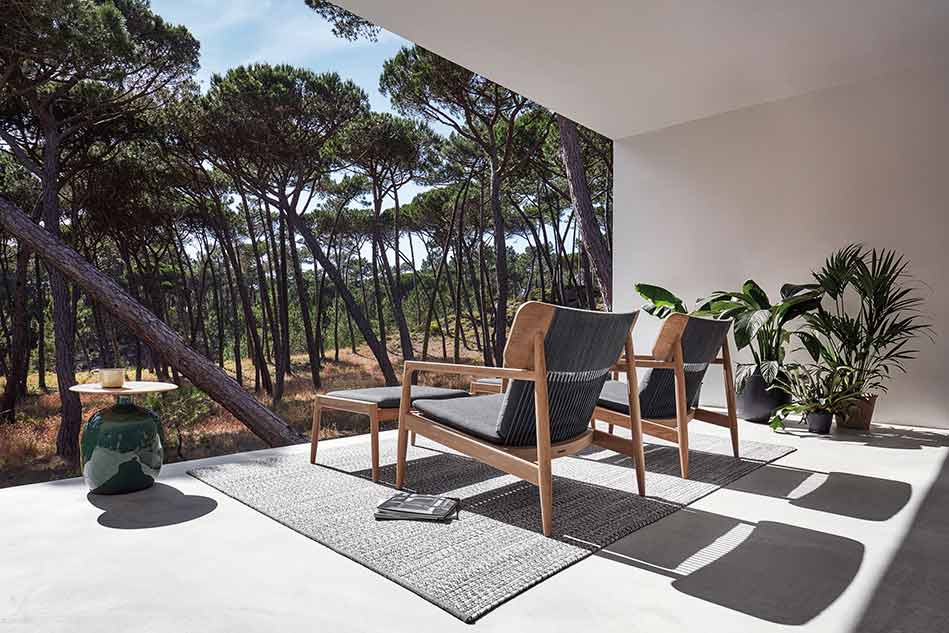teak lounge chairs & ottomans