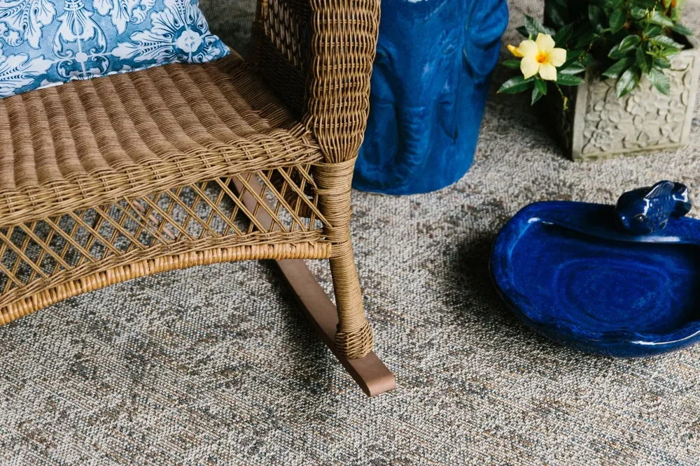 patio rug under wicker furniture