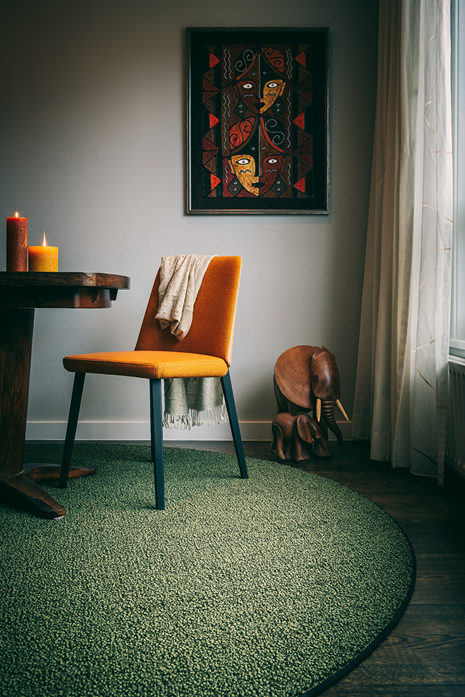 a green wool rug resists stains & hides dirt